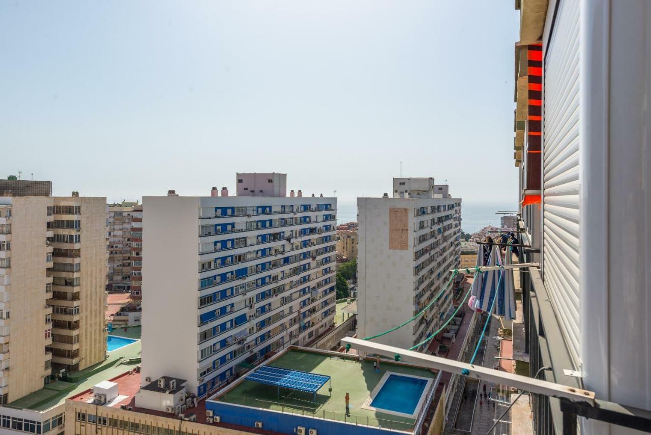 Confortable Estudio Con Terraza, Vistas A La Montana, Mar Y Mas Apartment Torremolinos Bagian luar foto