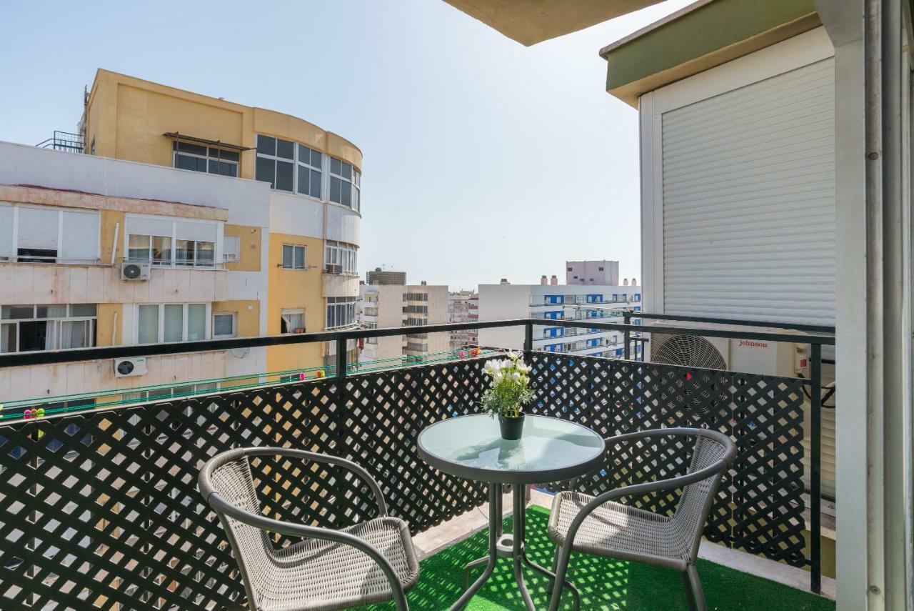 Confortable Estudio Con Terraza, Vistas A La Montana, Mar Y Mas Apartment Torremolinos Bagian luar foto